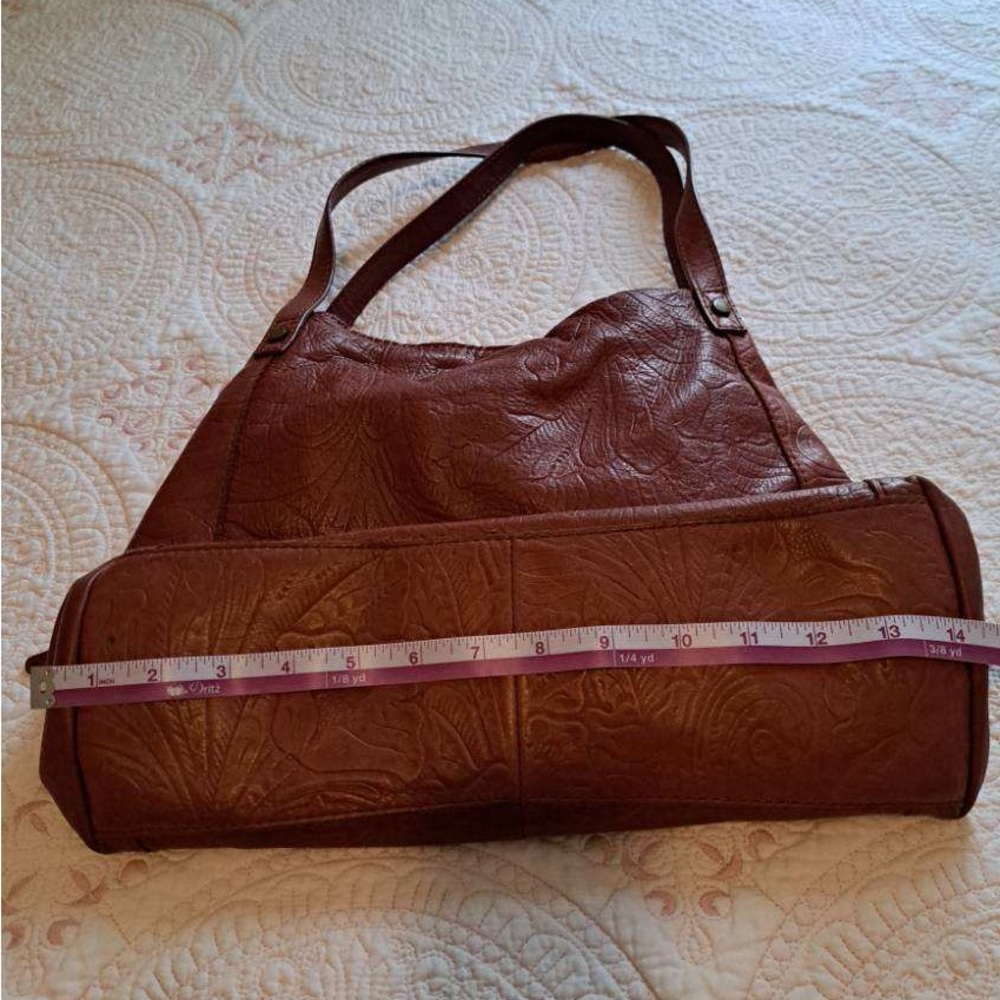 Elegant Brown Tooled Leather Shoulder Bag - Picture 4 of 13